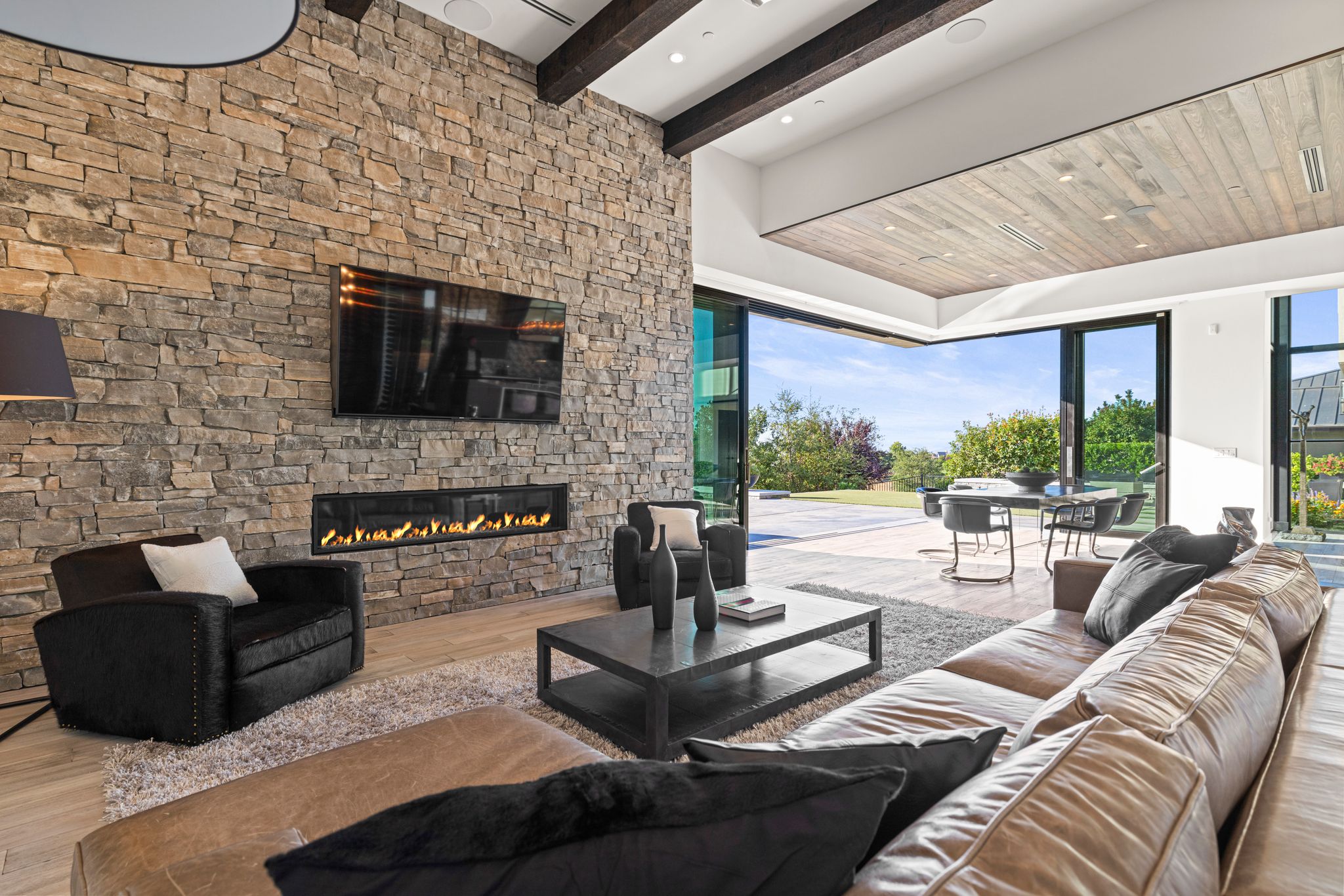 4573 Greenview Dr El Dorado Hills — dining and living
